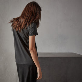 Luxe Lotus Jersey Tee In Carbon | James Perse Los Angeles