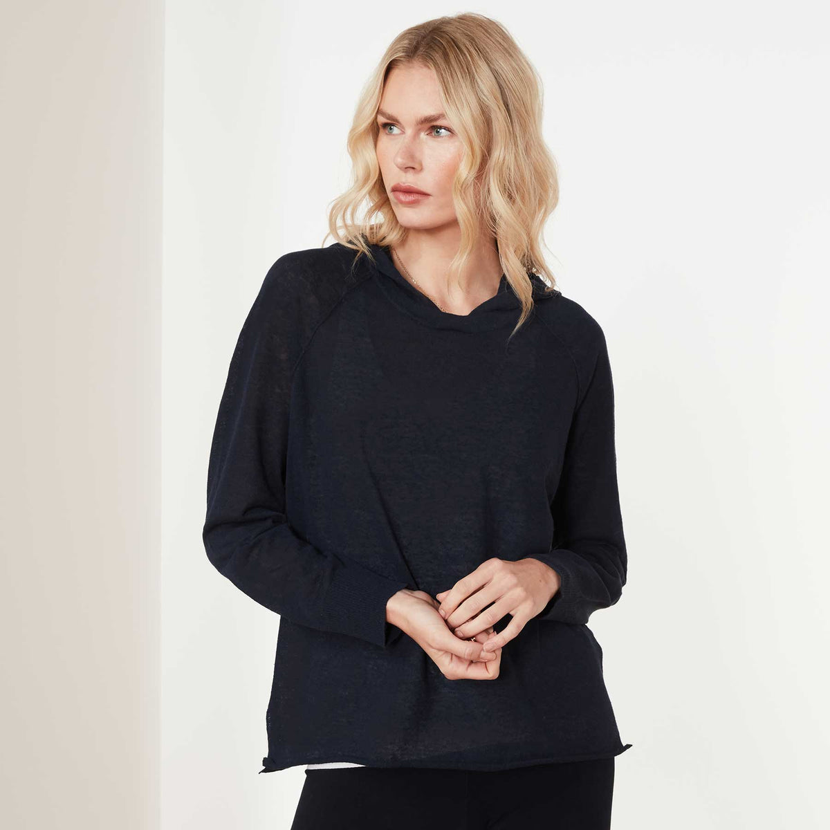 Cotton Linen Raglan Hoodie In Navy | James Perse Los Angeles