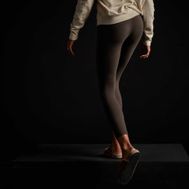 Stretch Jersey Long Leggings - Carbon | James Perse Los Angeles