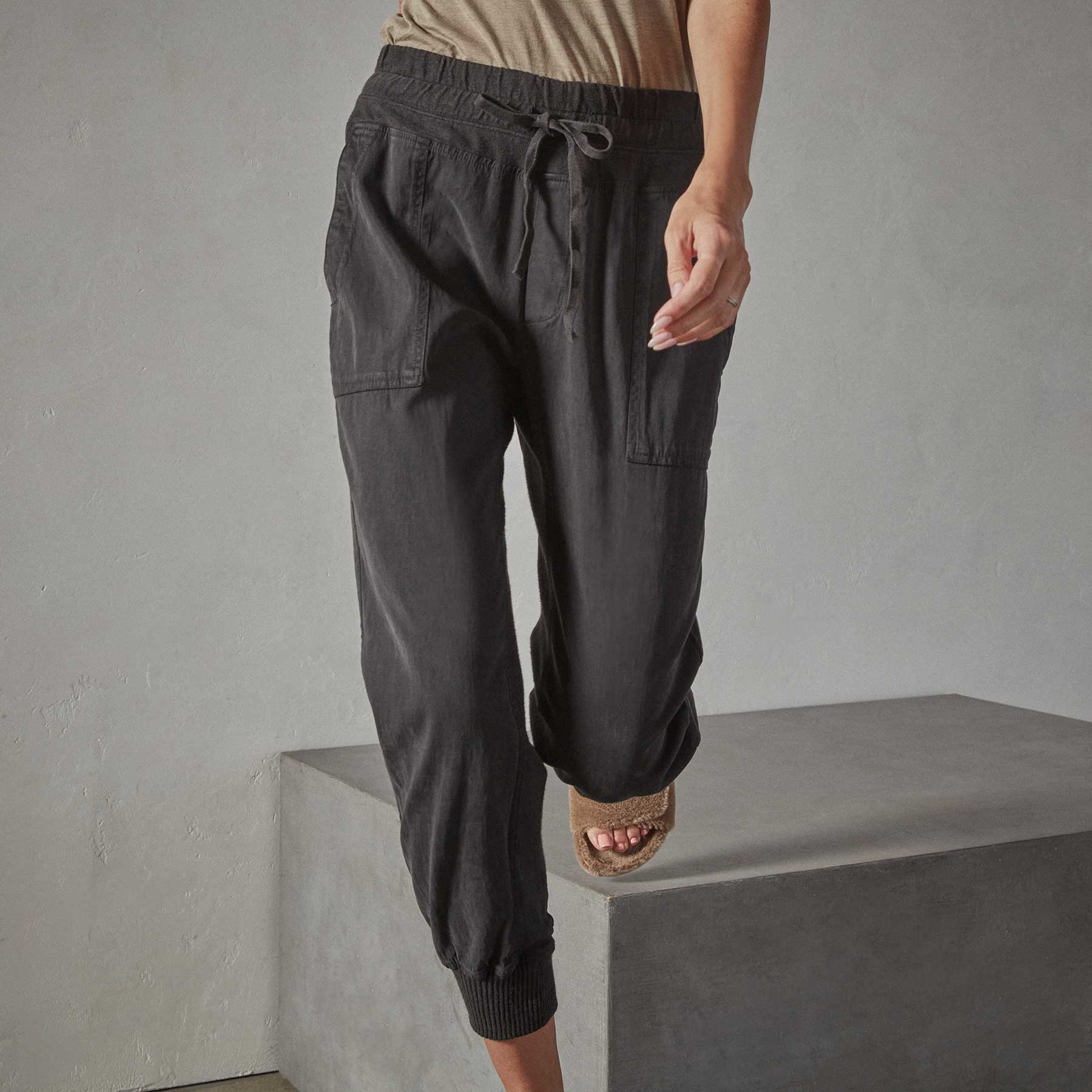 Savoy Pant in Carbon main image 1