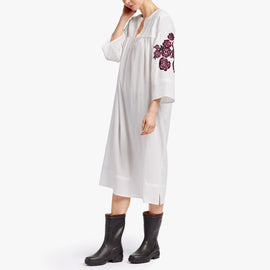 Rose Embroidered Caftan Dress - White / Red | James Perse Los Angeles