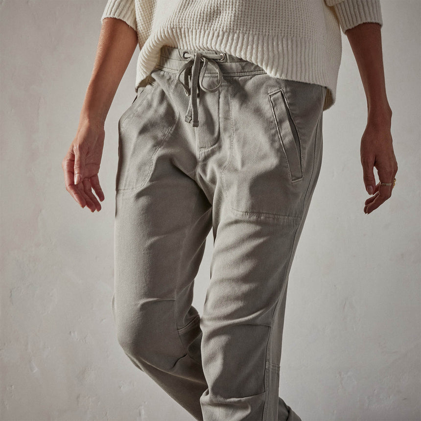 Soft Drape Pant in Concrete Pigment | James Perse Los Angeles