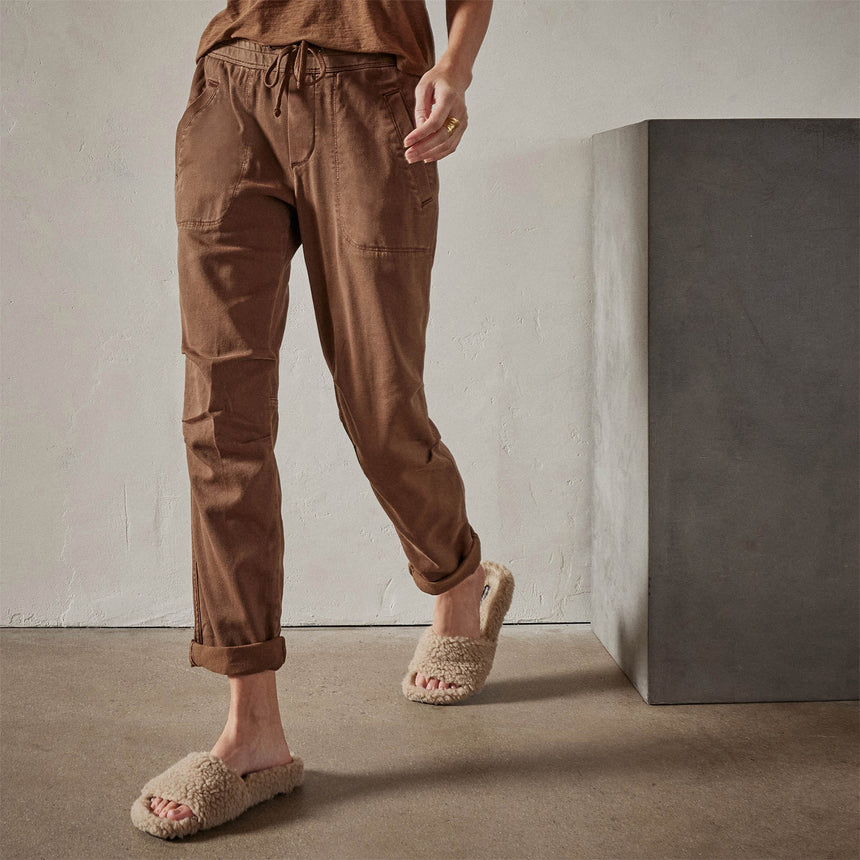 Soft Drape Pant in Gingerbread Pigment | James Perse Los Angeles