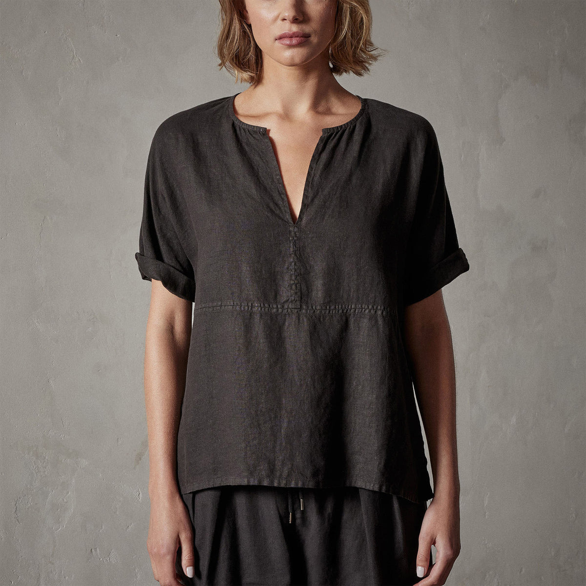 Open Front Linen Top in Black | James Perse Los Angeles