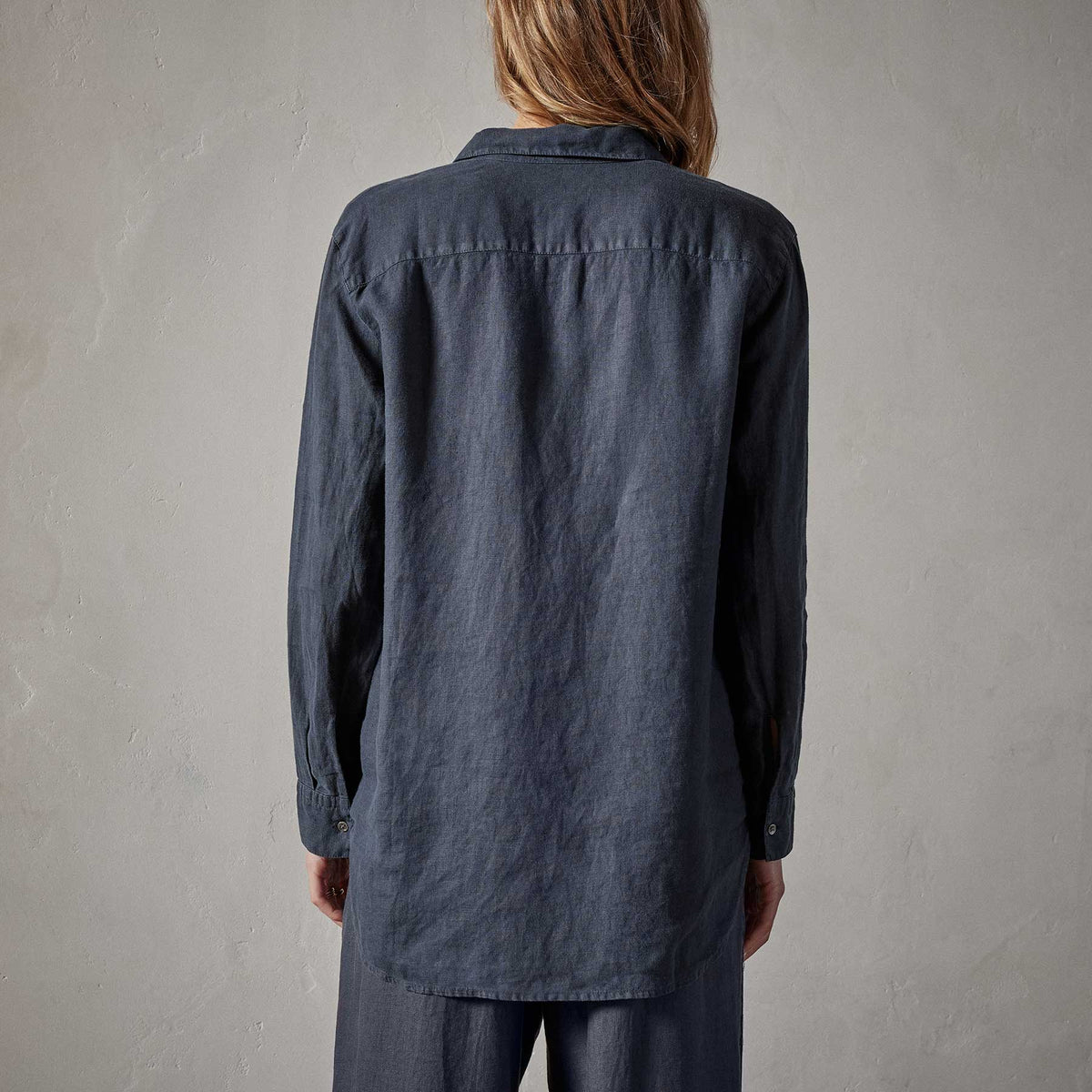 Lightweight Linen Shirt in Blue Oil | James Perse Los Angeles 