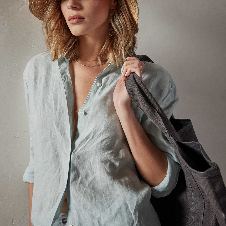 Lightweight Linen Shirt in Ocean Spray Pigment | James Perse Los Angeles 