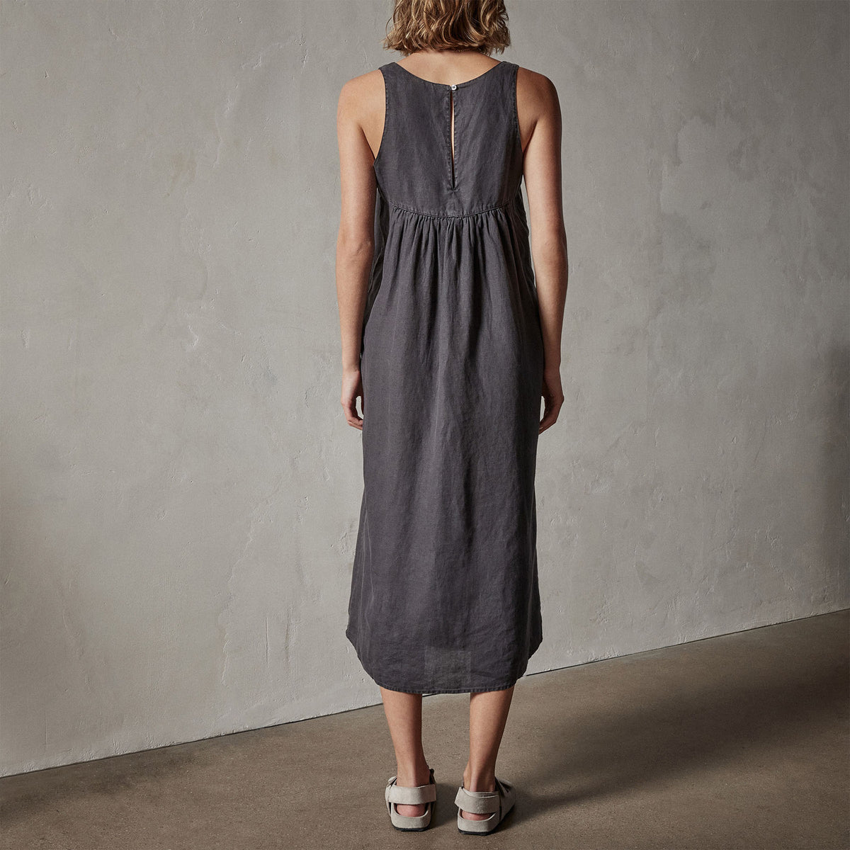 Gathered Linen Dress in Magma Pigment | James Perse Los Angeles
