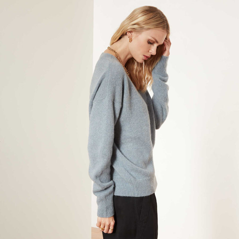 Lightweight Cashmere V Neck Sweater - Dusty Sky | James Perse Los Angeles