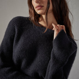 Rib Raglan Crew Sweater in Black | James Perse Los Angeles