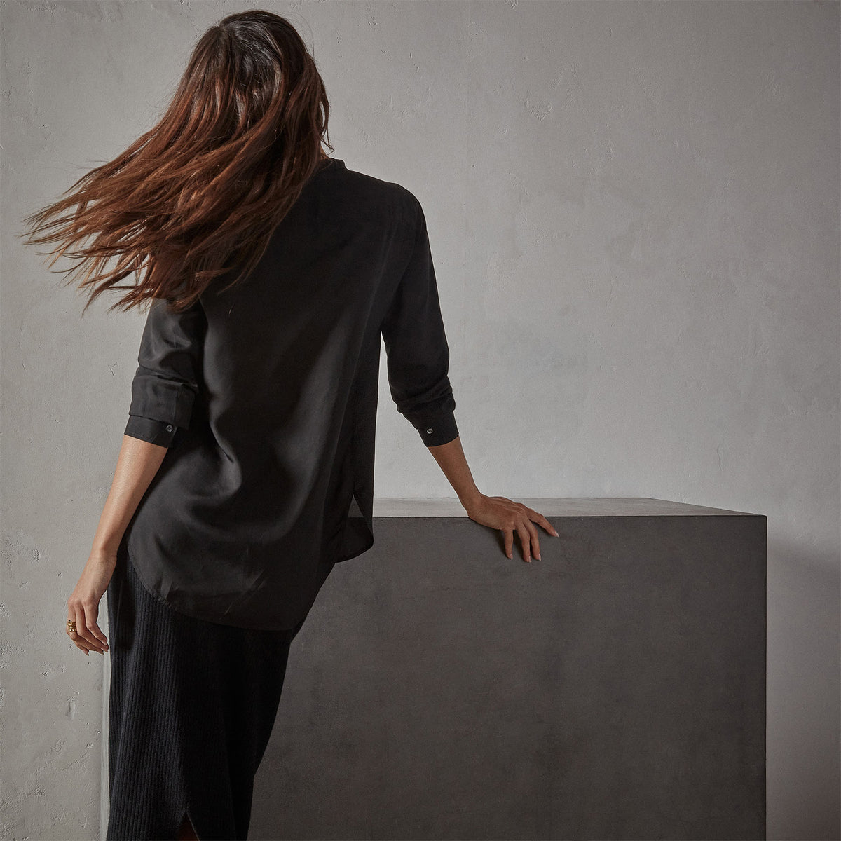 Tuxedo Shirt in Black | James Perse Los Angeles