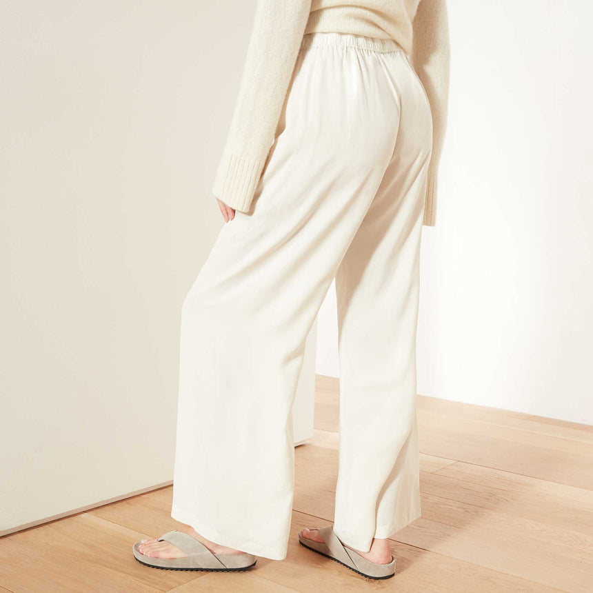 Micro Suede Pull On Pant - Alabaster | James Perse Los Angeles