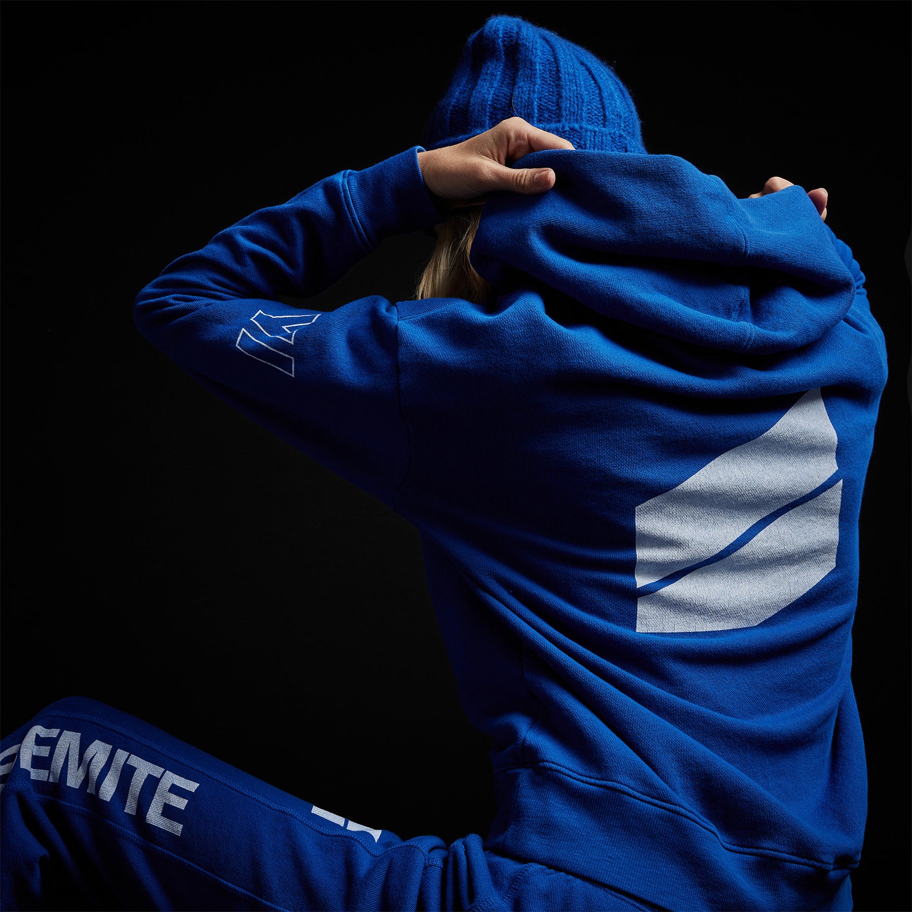 Y/OSEMITE Graphic Pullover Hoodie - Royal Los Angeles Perse | James Blue/White