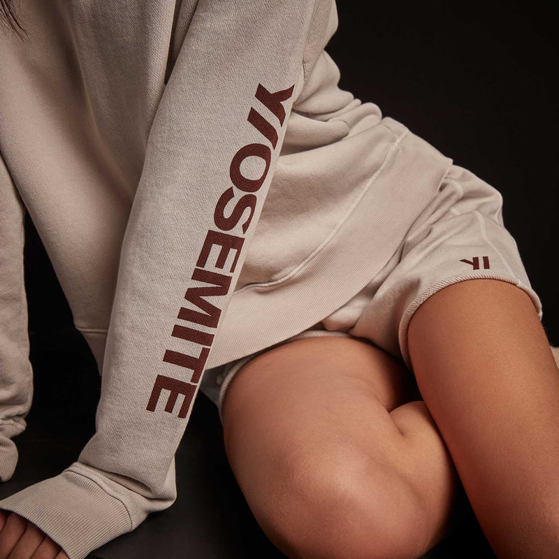 Y/OSEMITE Graphic Pullover Hoody - Pearl Pigment/Maroon | James Perse Los Angeles