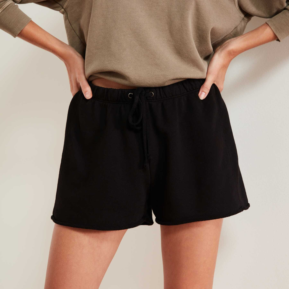 French Terry Sweat Short In Black | James Perse Los Angeles