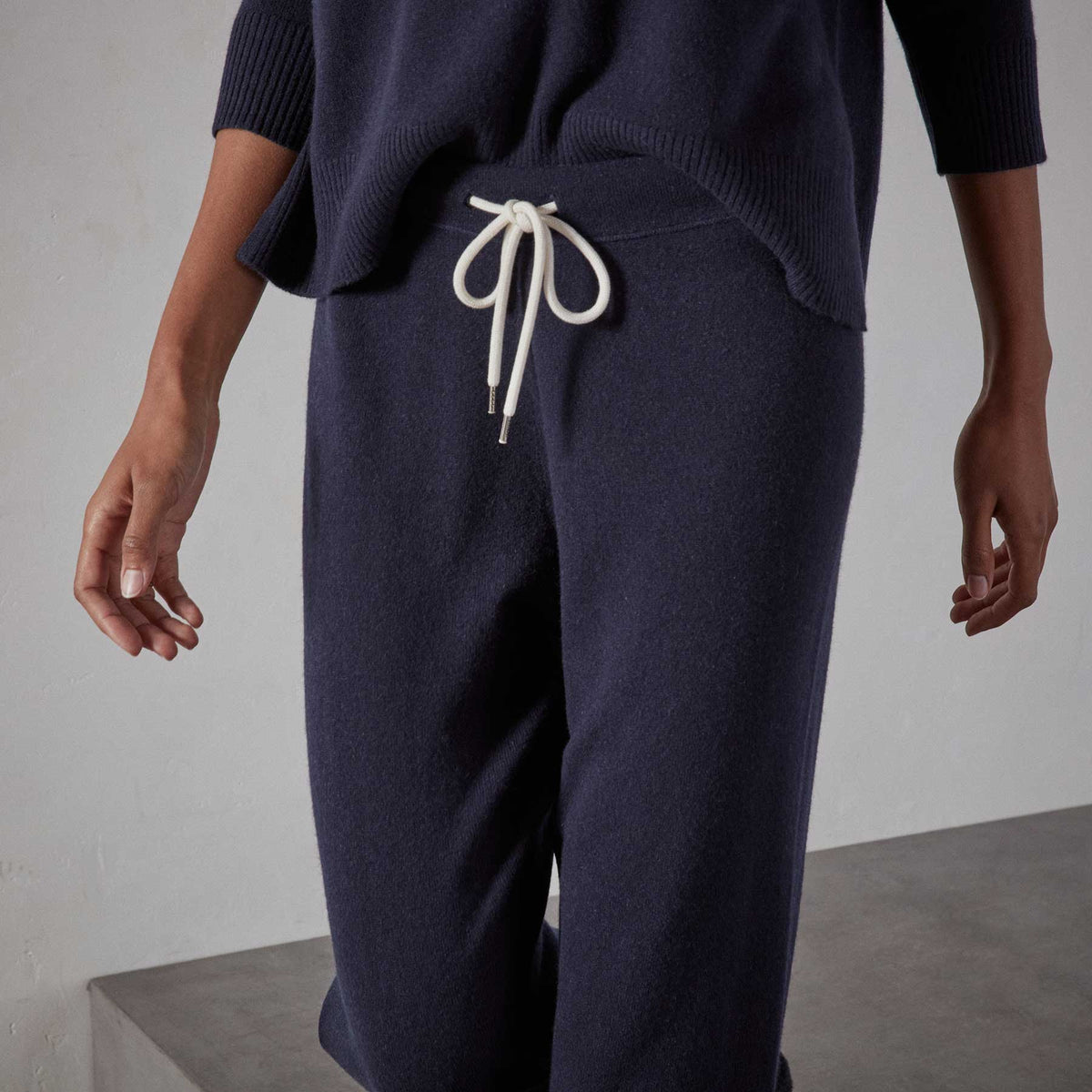 Recycled Cashmere Cropped Pant in Navy Blue | James Perse Los Angeles