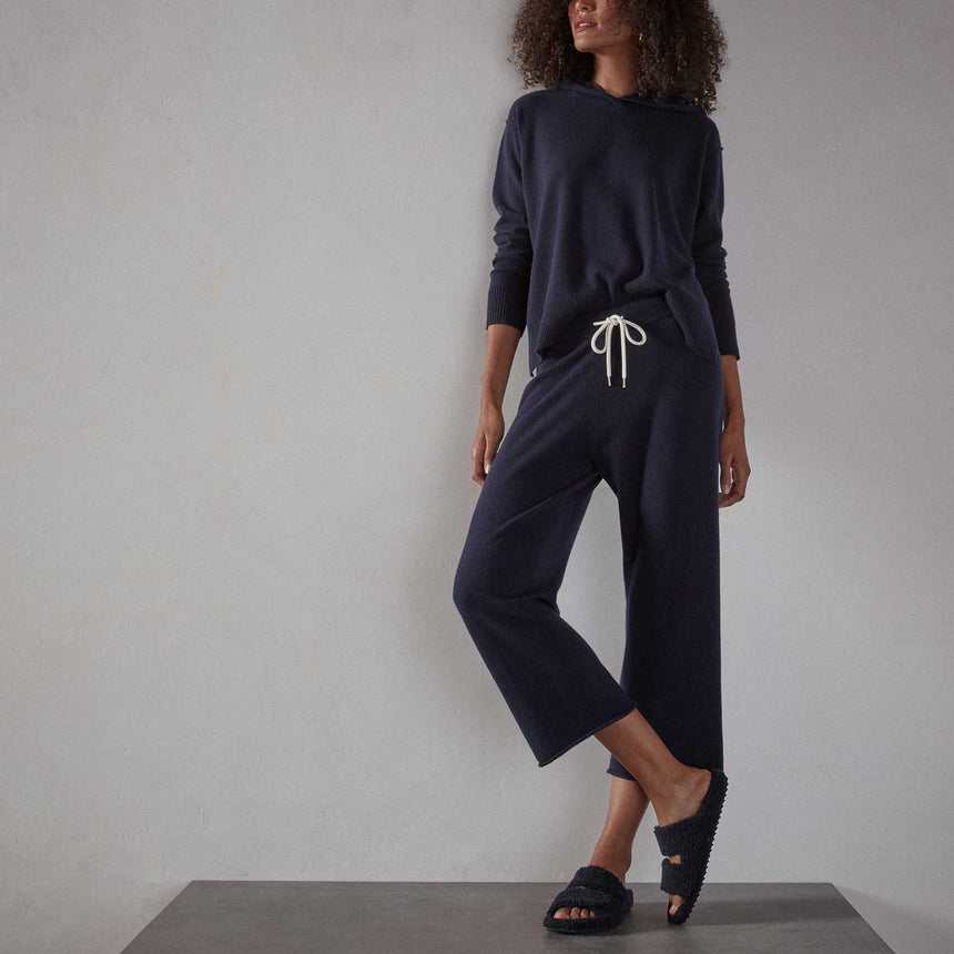 Recycled Cashmere Cropped Pant in Navy Blue | James Perse Los Angeles