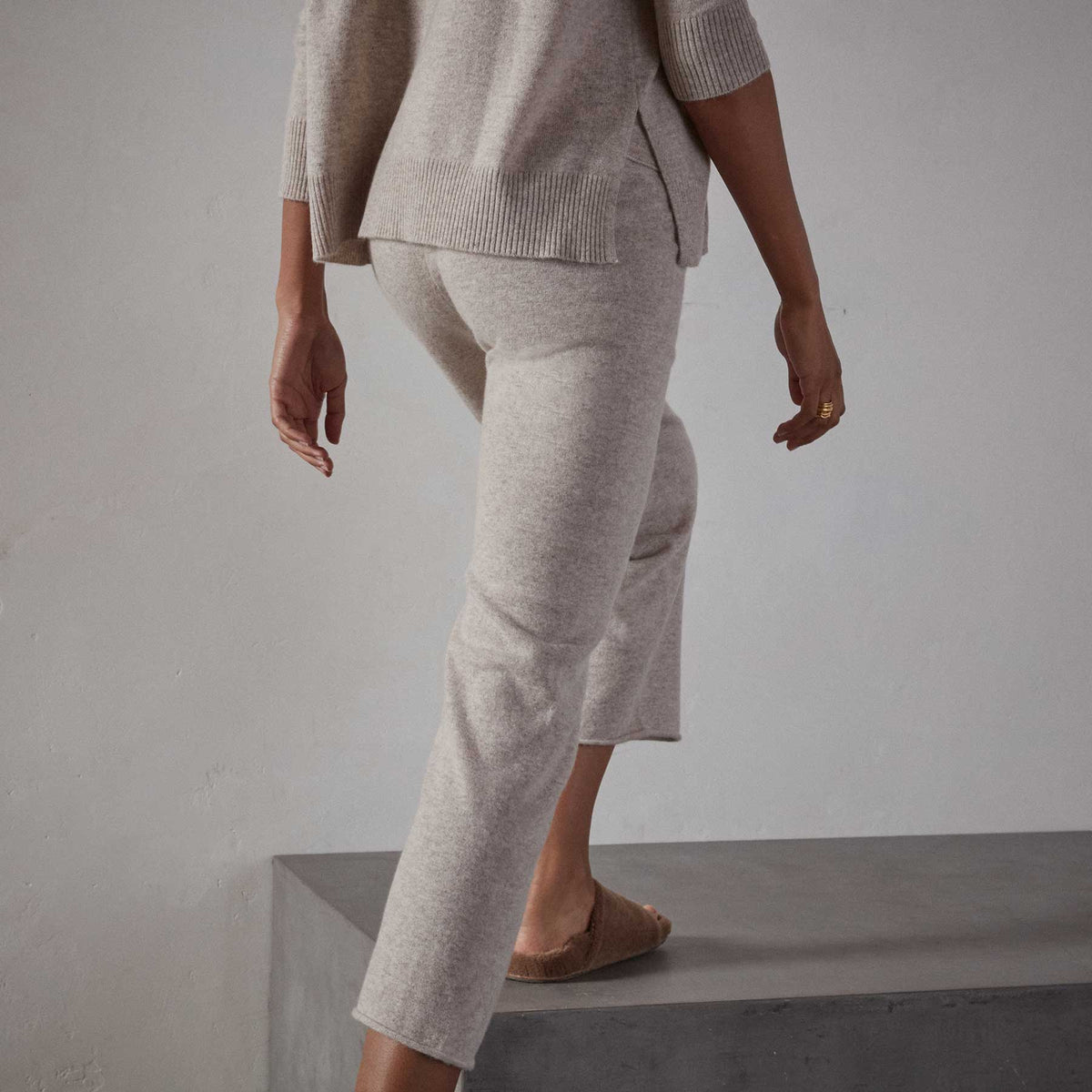 Recycled Cashmere Cropped Pant in Stone | James Perse Los Angeles