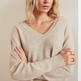 Recycled Cashmere V Neck Sweater - Granola | James Perse Los Angeles
