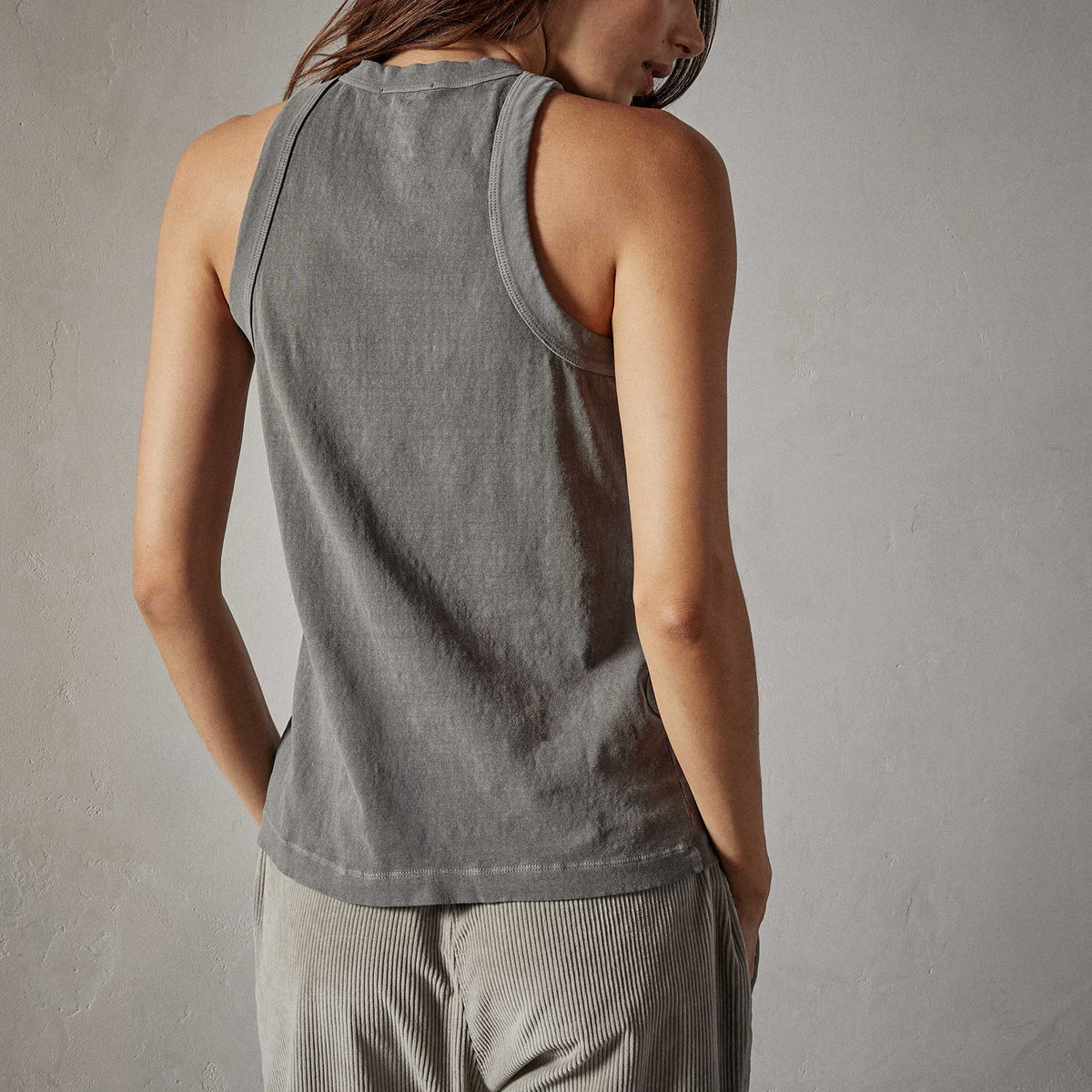 Brushed Jersey Muscle Tank in Jungle Pigment | James Perse Los Angeles