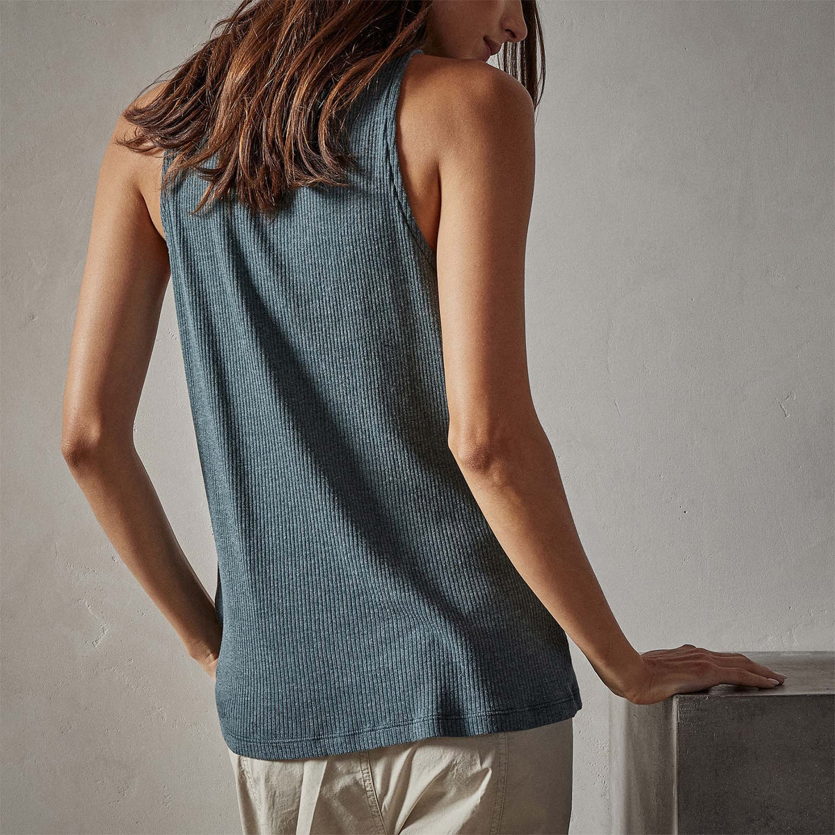 Clean Cut Away Ribbed Tank in Laurel | James Perse Los Angeles