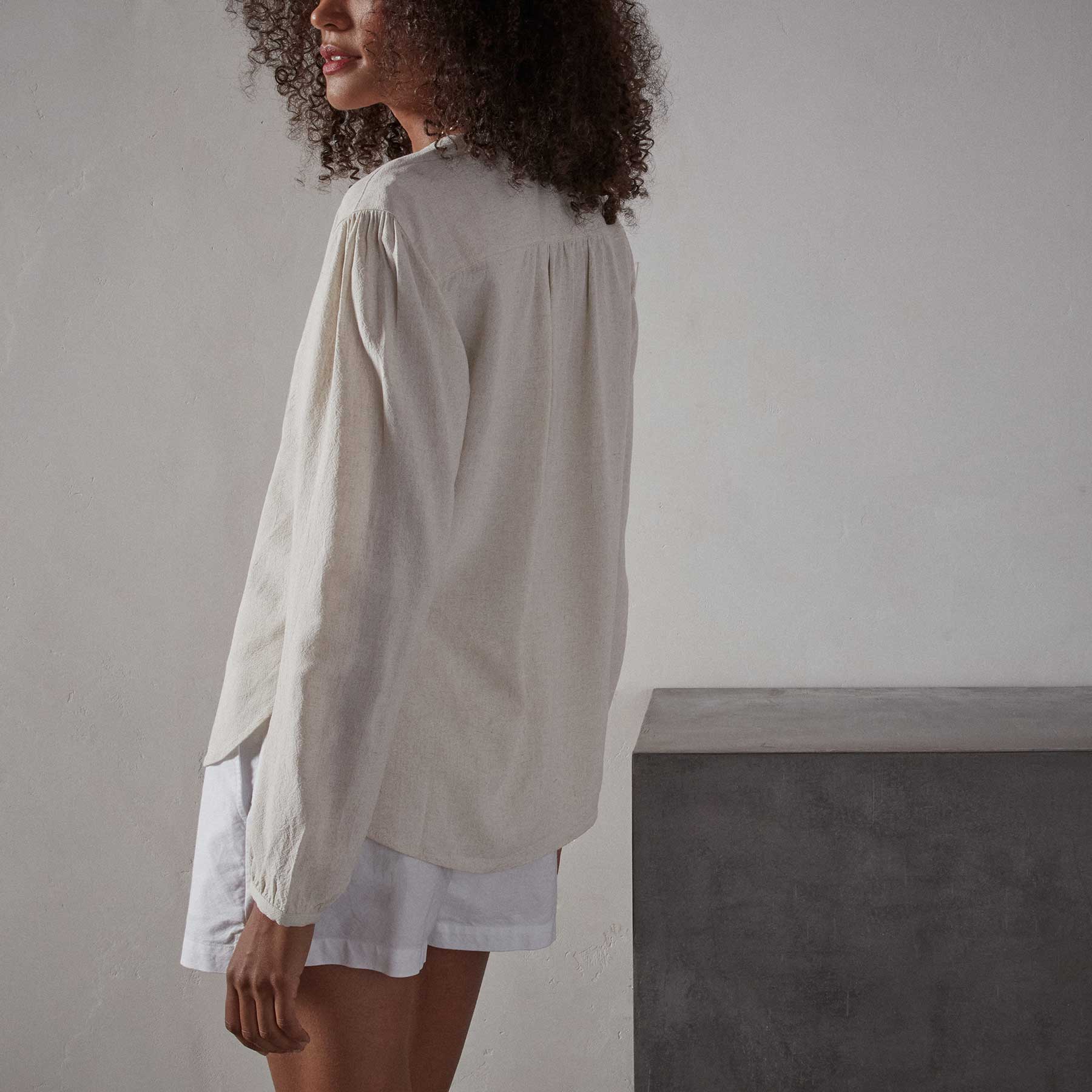Curved Hem Peasant Blouse - Natural | James Perse Los Angeles