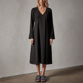 Viscose Seamed Contour Dress in Black | James Perse Los Angeles