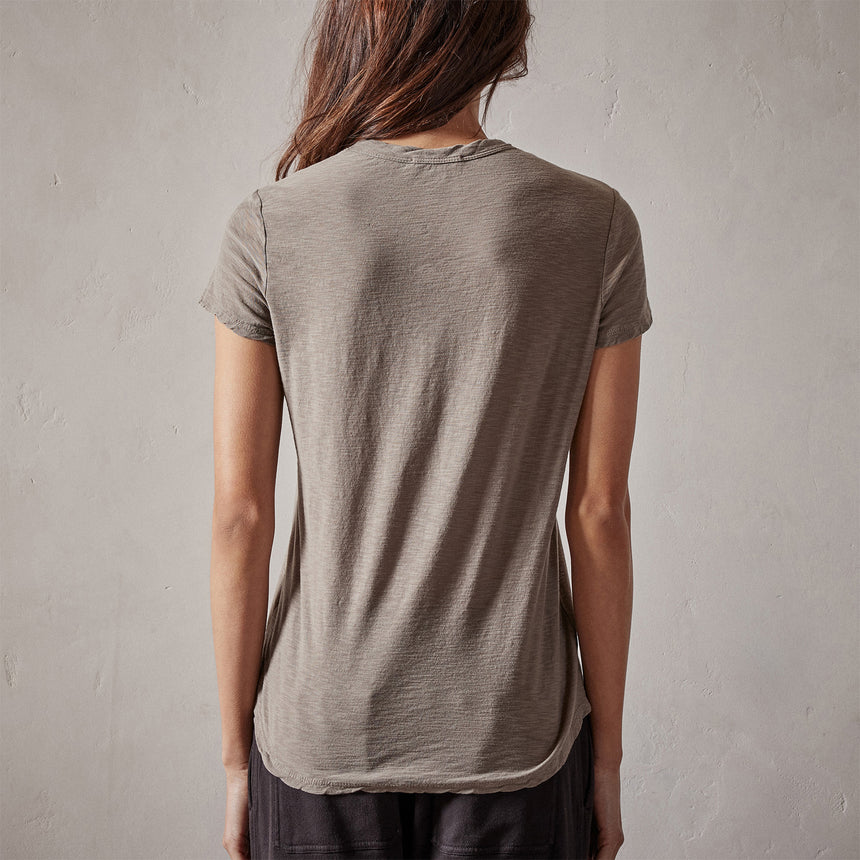 Sheer Slub Crew Neck Tee in Concrete | James Perse Los Angeles