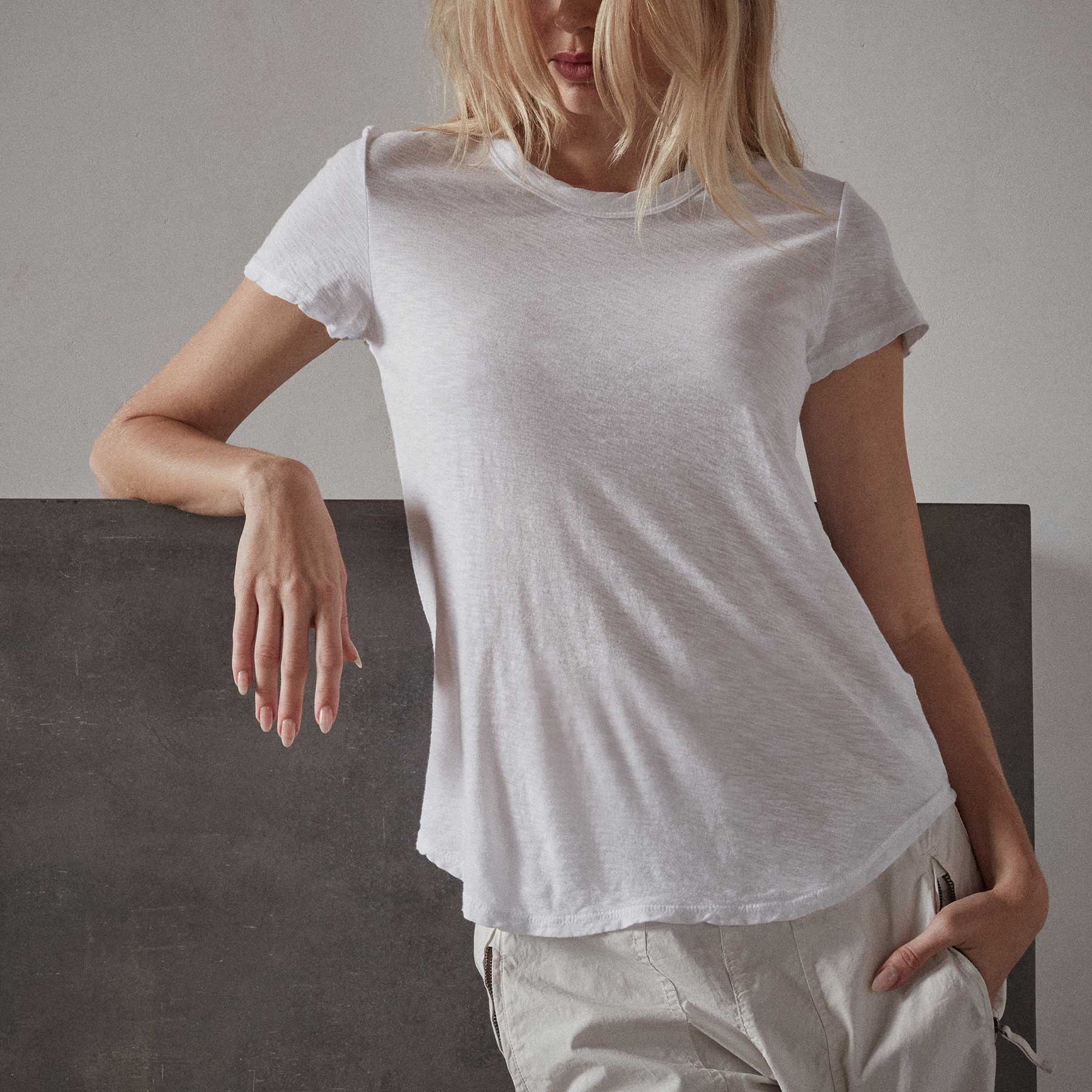 Sheer Slub Crew Neck Tee - White | James Perse Los Angeles