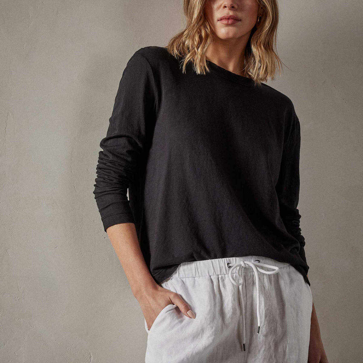 Crepe Jersey Oversized Long Sleeve Crew in Black | James Perse Los Angeles 