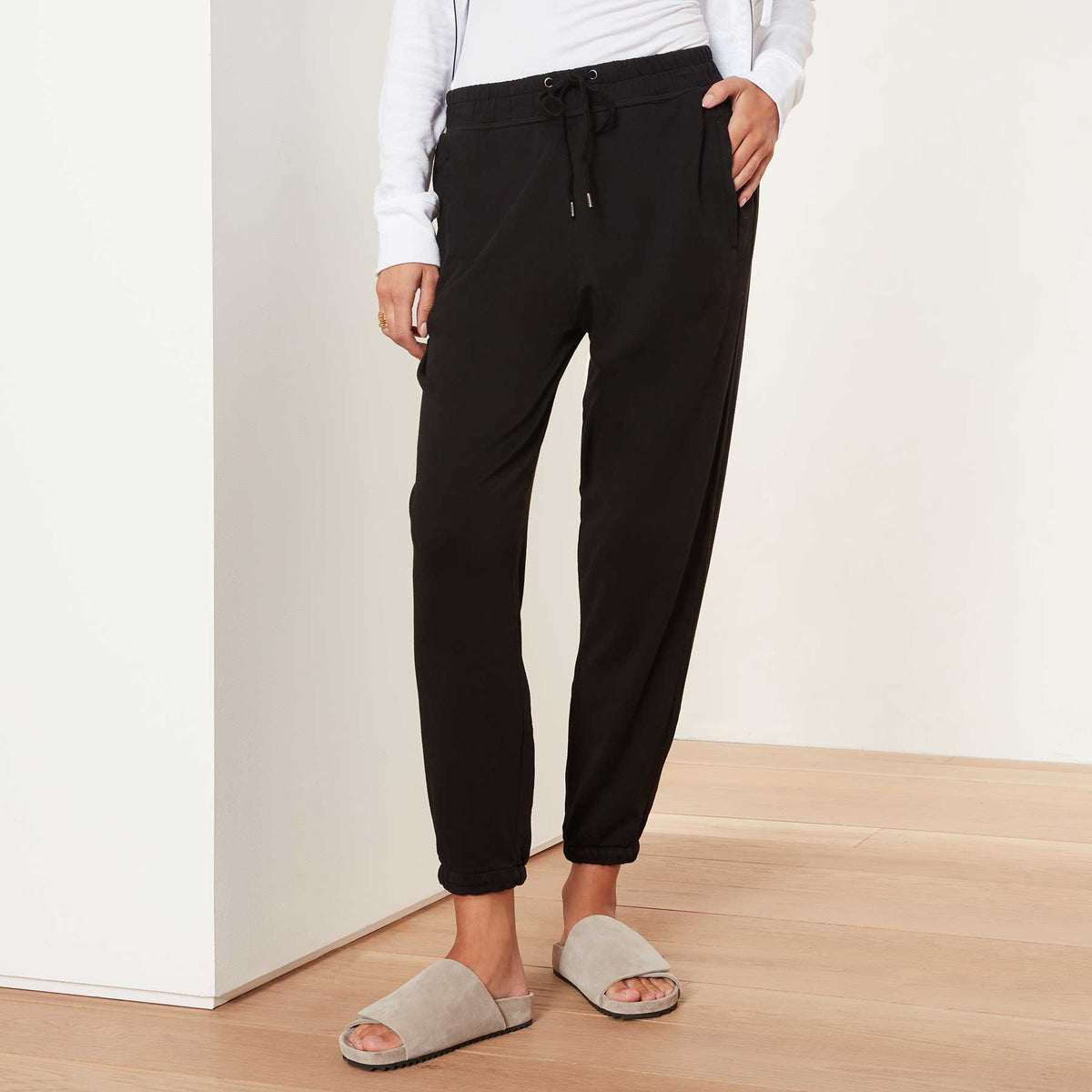 Vintage Fleece Relaxed Sweatpant In Black | James Perse Los Angeles