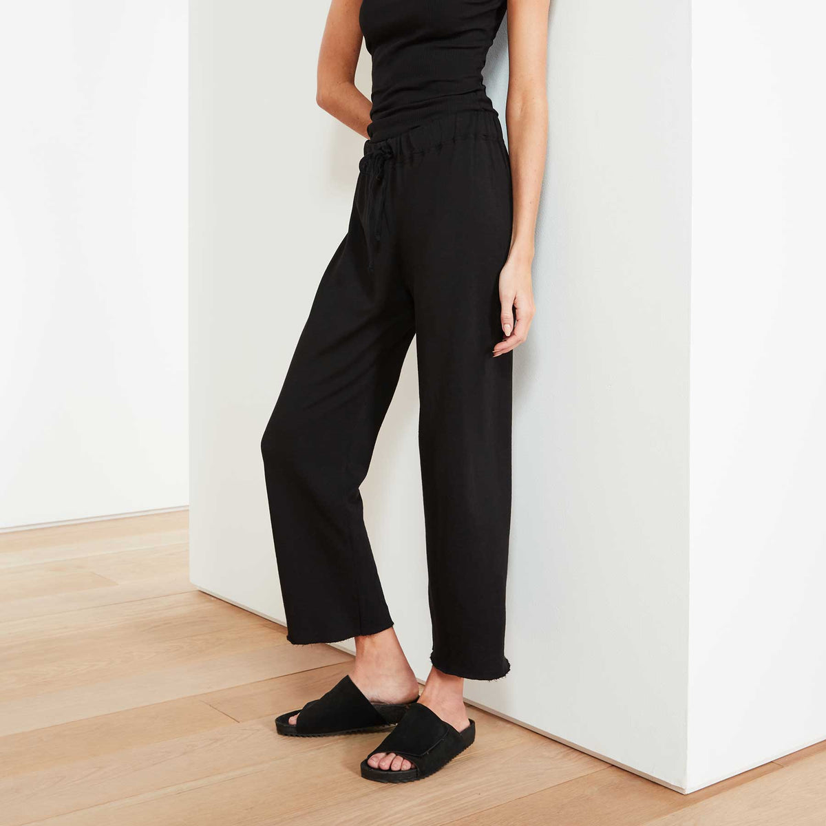 Vintage Fleece Cutoff Sweatpant  In Black | James Perse Los Angeles