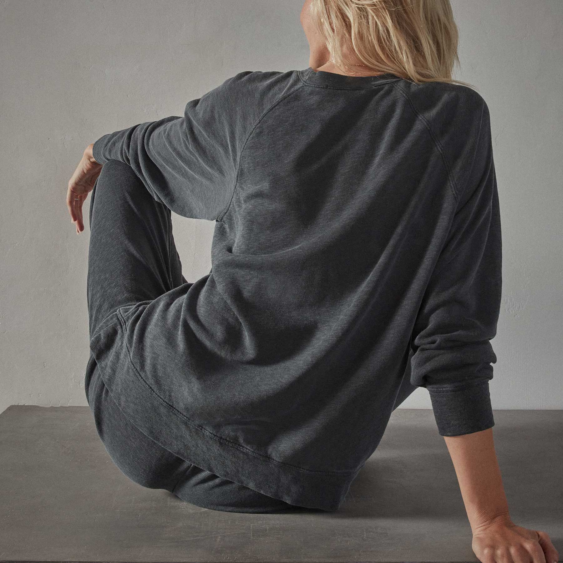 Vintage French Terry Relaxed Sweatshirt - Magma Pigment | James Perse Los Angeles