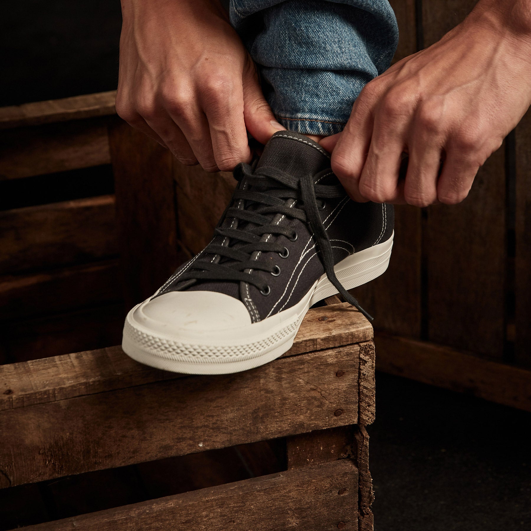 Men\'s Cotton Linen Vulcanized Sneaker - Squid | James Perse Los Angeles